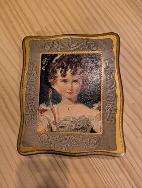 Vintage Wooden Victorian Girl Trinket Box Jewelry Holder Display Decor 6x7"